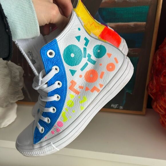 Converse Hand Painted Leather High Tops Trainers mens 6 / women’s 8 - Picture 2 of 16